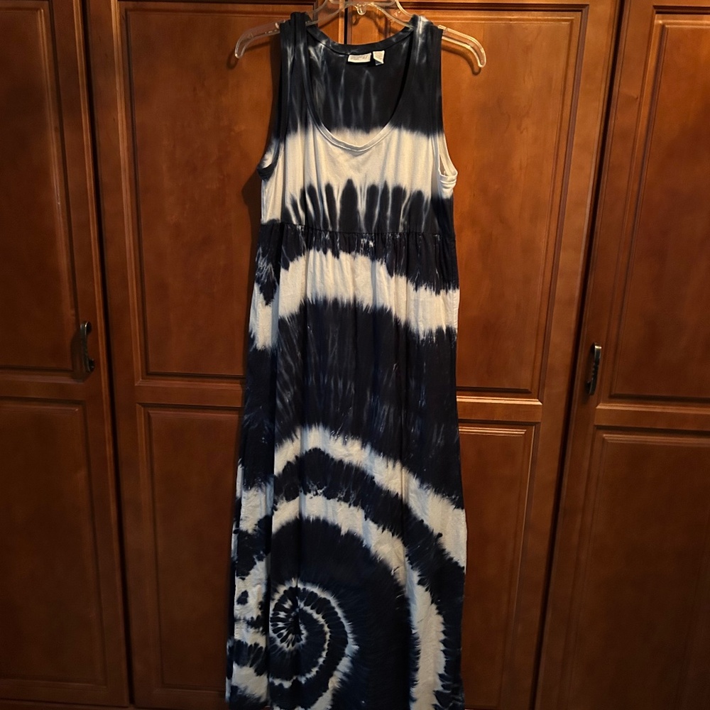 Chico’s Blue and White Tie Dye Maxi Dress size 1